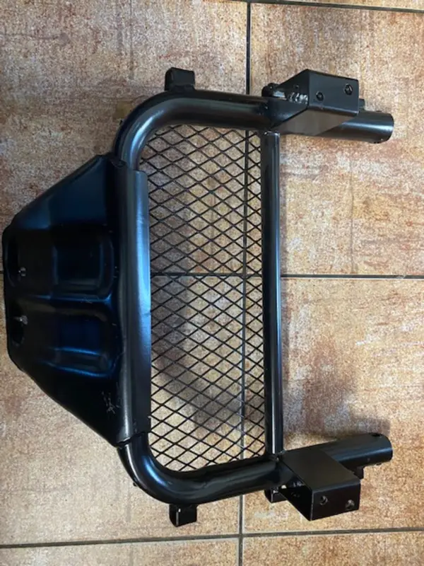 Přední ochranný rámBUMPER BRACKET Linhai 27441 Dokud Zásoby Vydrží