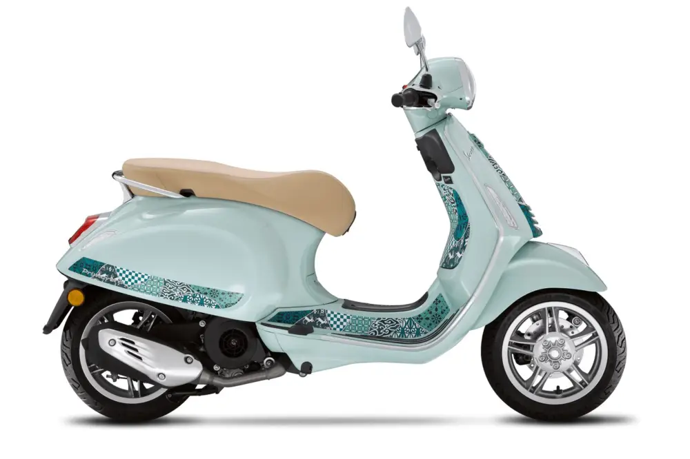 Originální Vespa Primavera 125 FL Verde BATIK E5+