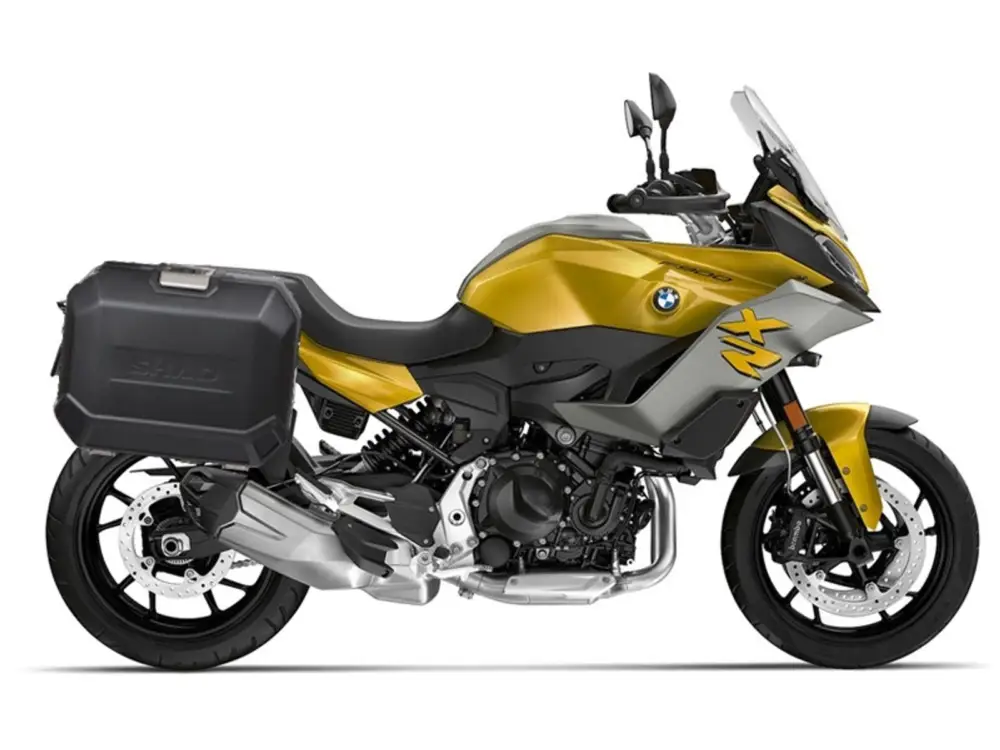 Kompletní sada bočních černých hliníkových kufrů SHAD TERRA BLACK 36L/36L, včetně montážní sady SHAD BMW F 900 XR Nakupujte Hned