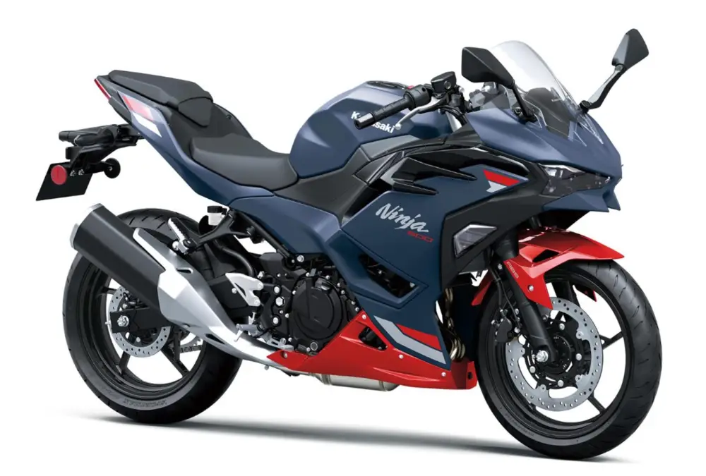 Nakupujte Hned KAWASAKI NINJA 500 SE MY26Metallic Matte Twilight Blue / Candy Persimmon Red