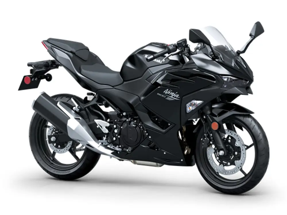 Nakupujte Hned KAWASAKI NINJA 500 MY26Metallic Flat Spark Black / Metallic Spark Black