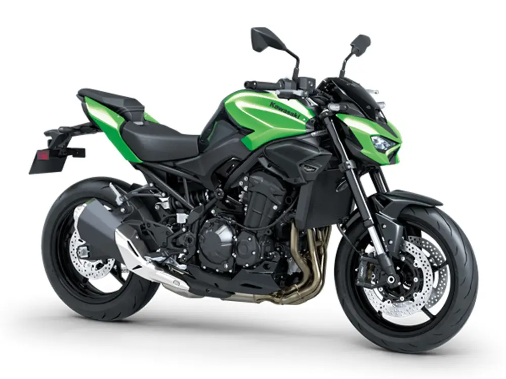 Značkový KAWASAKI Z900(70kW) MY26Candy Lime Green / Metallic Carbon Gray+výfuk SC PROJECT za polovinu