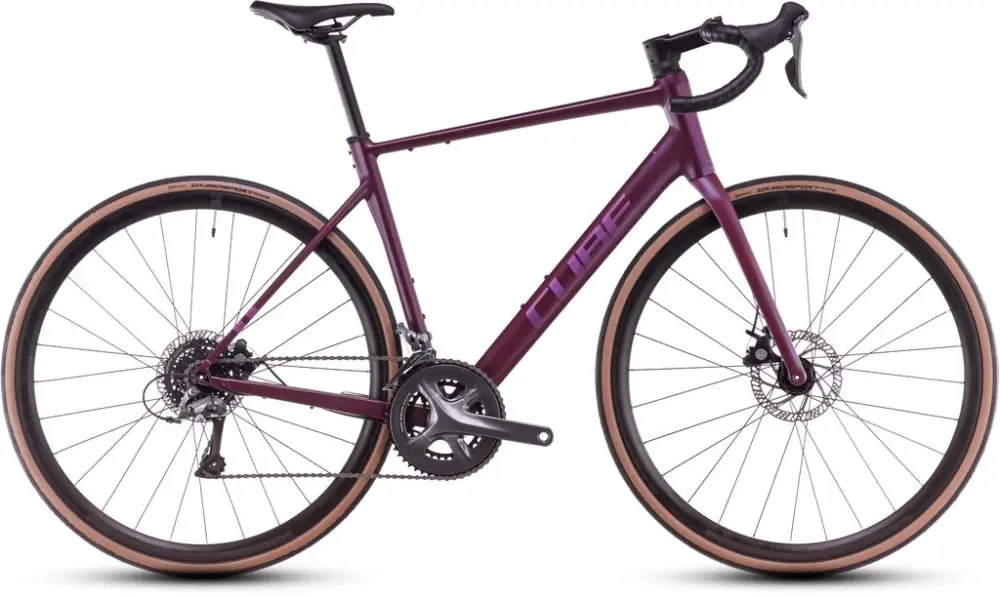 Víkendová Akce Silniční kolo CUBE ATTAIN PRO haperpurple 'n' helio 2025