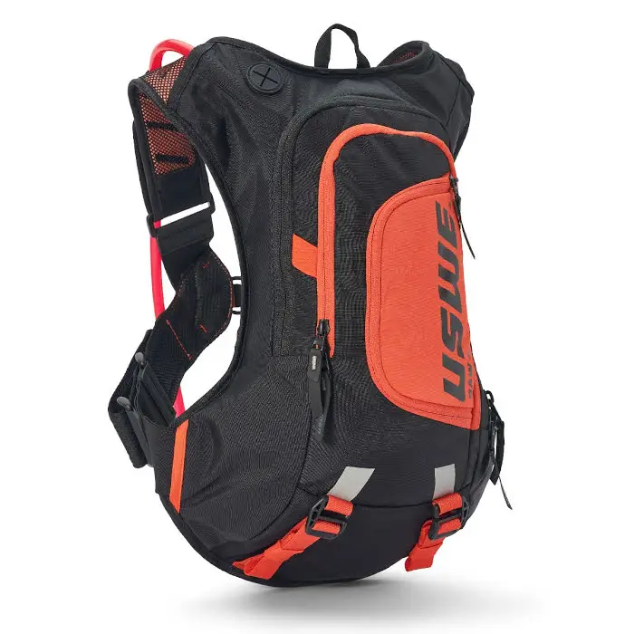 USWE CAMEL BAG RAW 8 barva černá/oranžová MOTO/kolo objem 3 litry tekutina (8L batoh + 3L tekutina) - nahrazen 5208090038 Originální