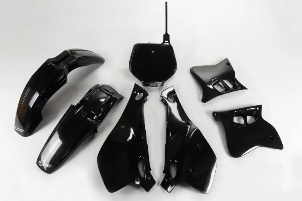 UFO kompletní sada plastů YAMAHA YZ 125 / 250 93-95, barva černá Víkendová Akce