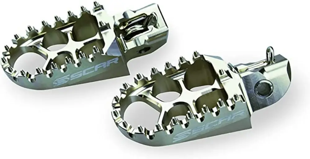 SCAR RACING stupačky řidiče hliníkové KAWASAKI KXF 06-17, KXF 450 07-17, CRF 250 02-17 barva titanová Novinka
